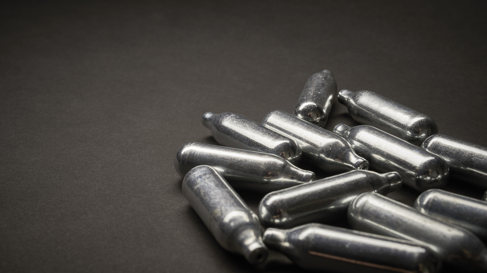 Lustgas som berusningsmedel